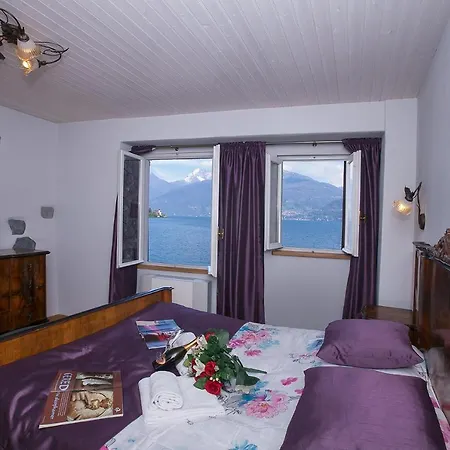 Il Piazzo Sleeps 8 메나지오