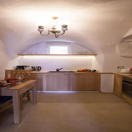 펜션 Il Piazzo Sleeps 8 *