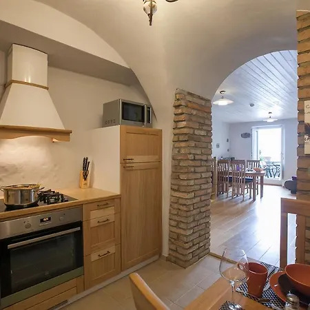 펜션 Il Piazzo Sleeps 8